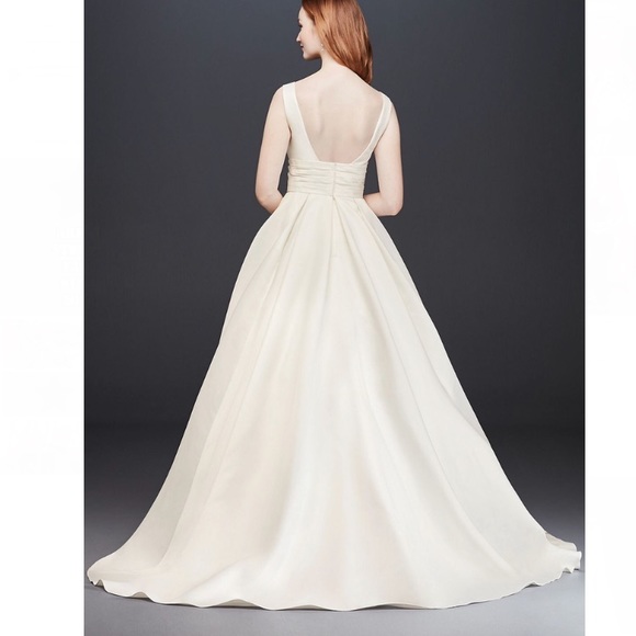 SOLD David’s bridal ivory  wedding dress - Picture 2 of 6